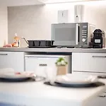 Le Carnot Garden Apartment Etampes