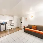 Le Carnot Garden Apartment *